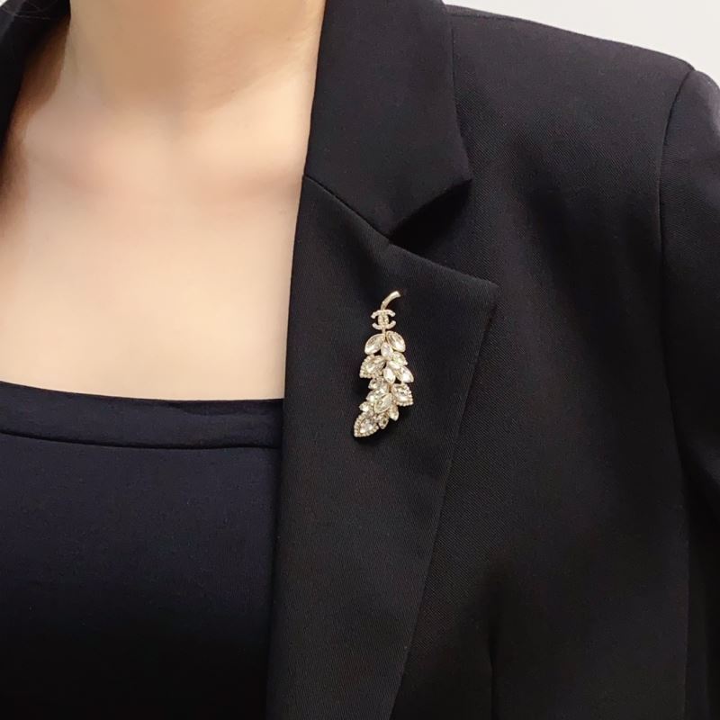 Ch*el brooches